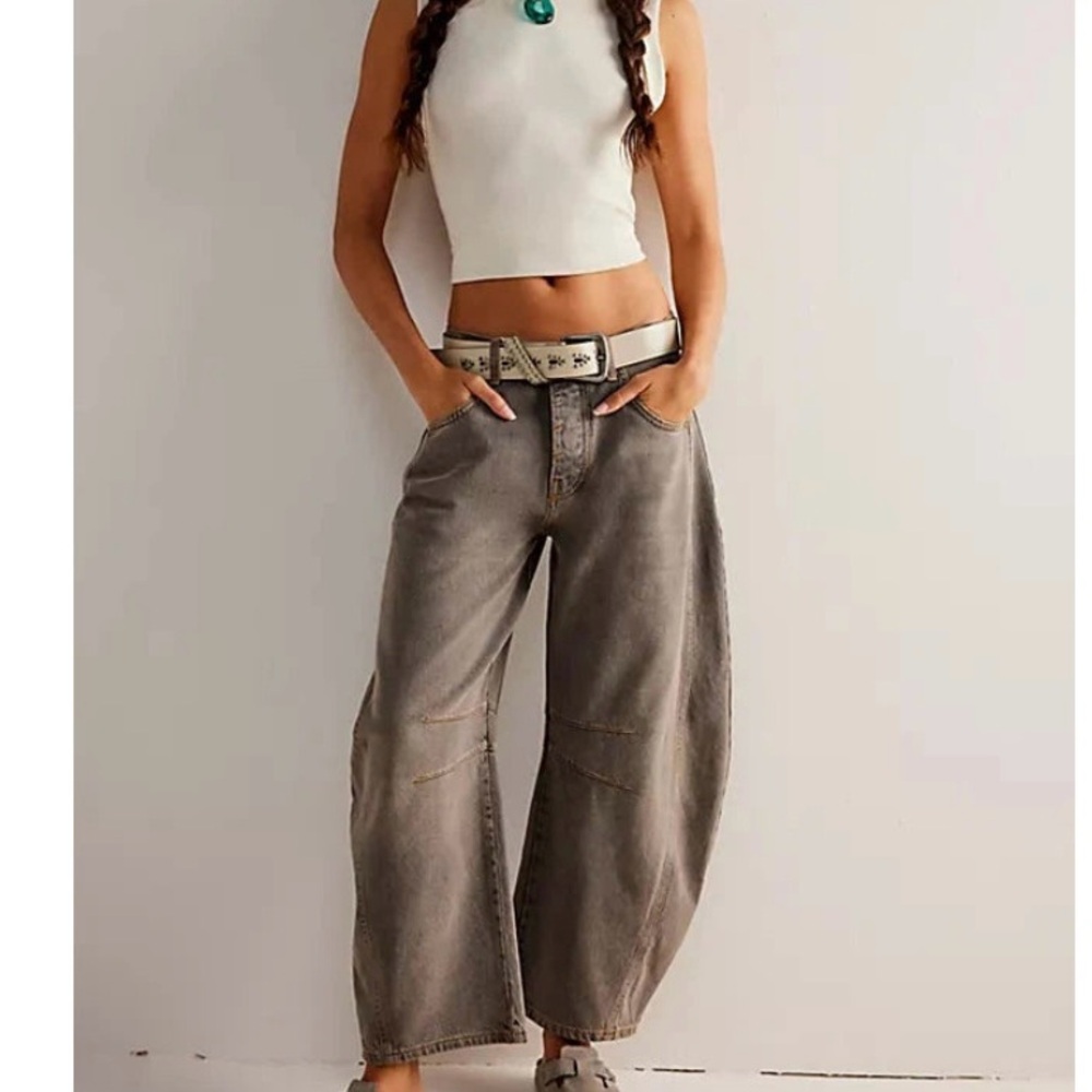 We The Free Good Luck Mid-Rise Barrel Jeans, Grey and in excellent condition.